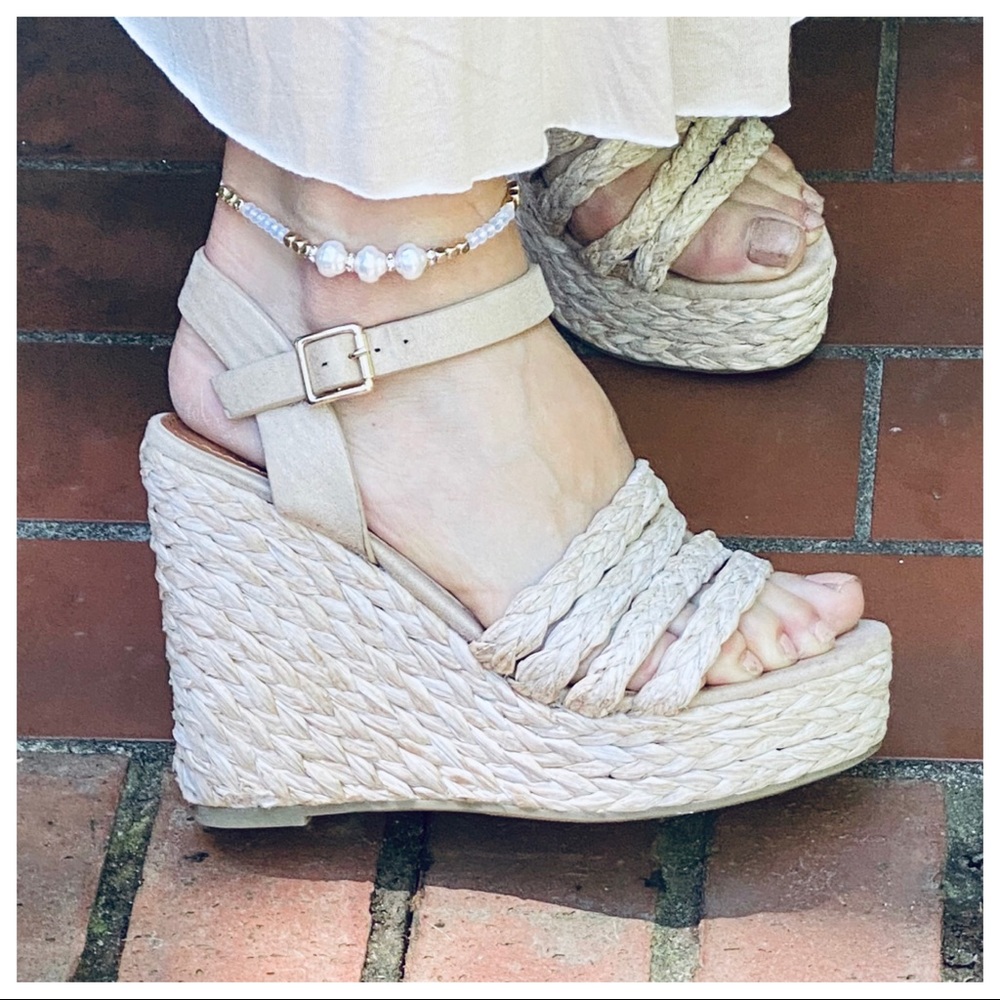 FABULOUS COMFORTABLE WEDGES - Picture 5 of 11